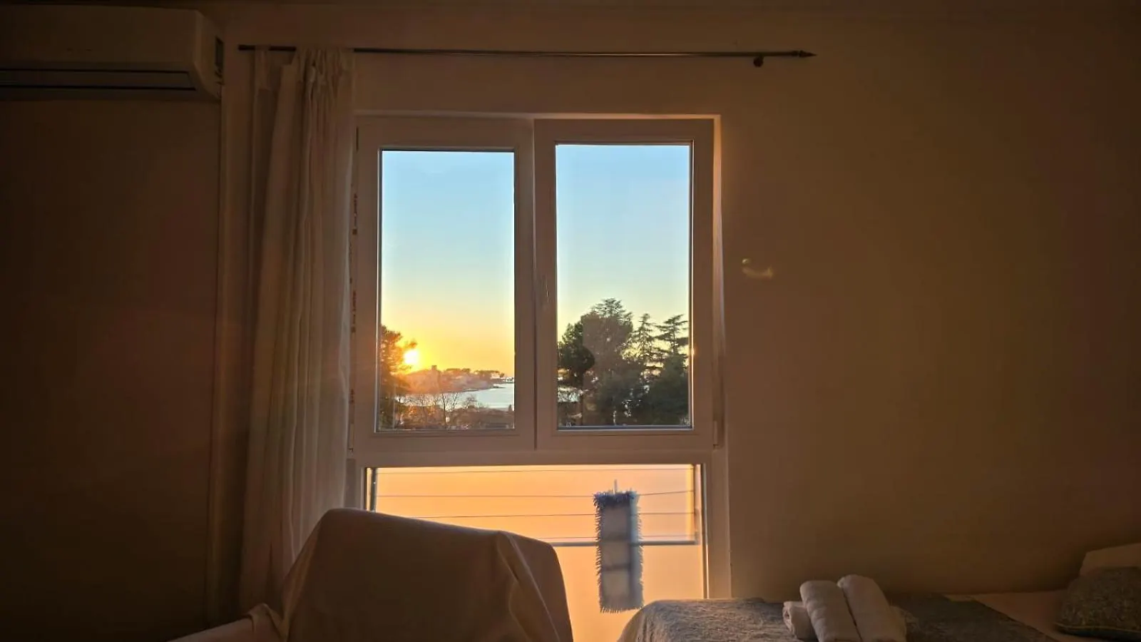 Studio Apartment Ljubica For 2 Persons 150M From The Beach Poreč
